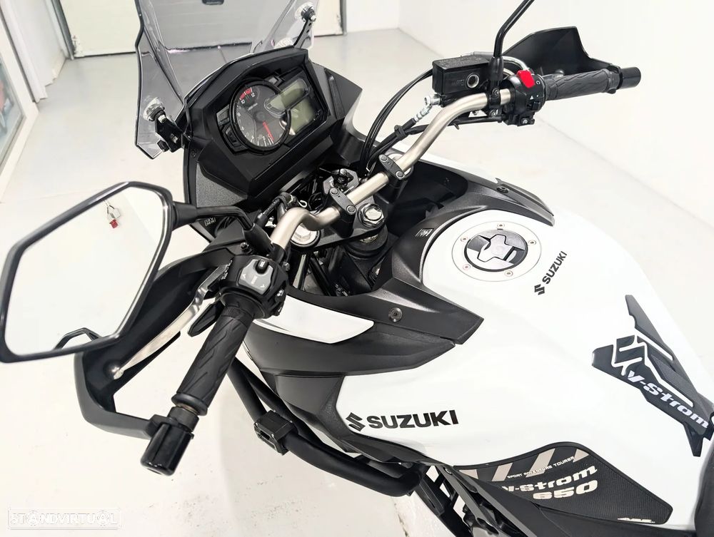 Suzuki v-strom V-Strom 650 Sport Adventure Tourer - 17