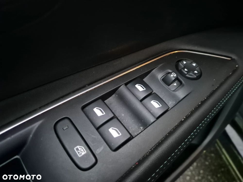 Peugeot 3008 BlueHDi 130 Stop & Start EAT8 Allure Pack - 14