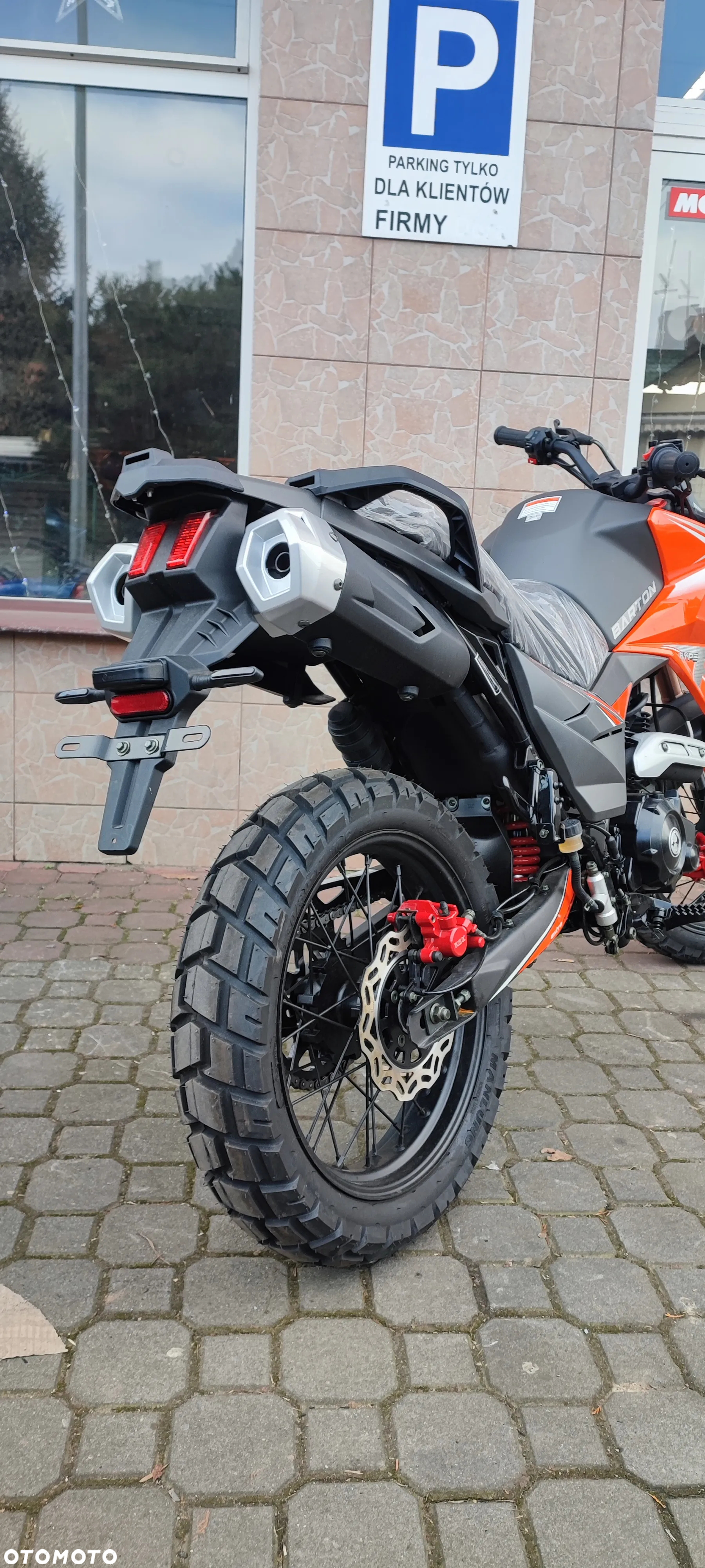 Barton Hyper