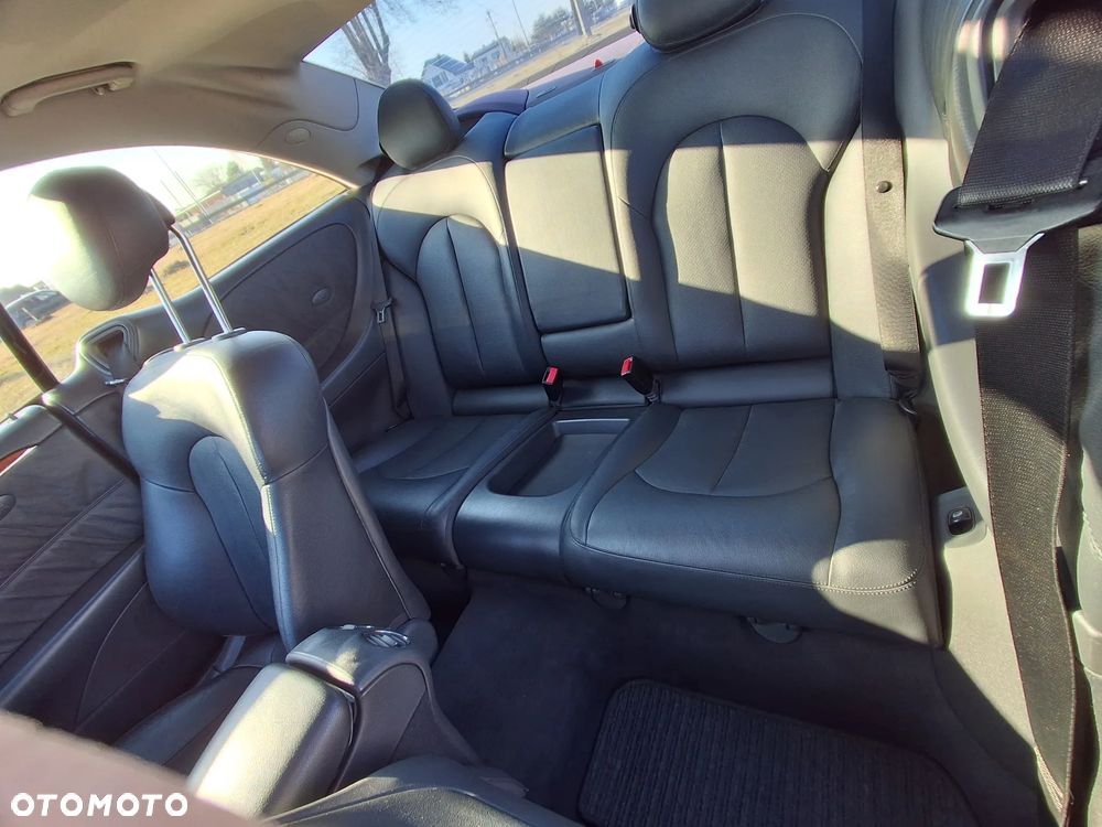 Mercedes-Benz CLK - 8