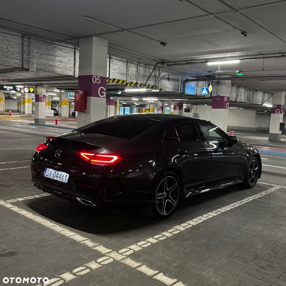 Mercedes-Benz CLS 300 d 4-Matic AMG - 11
