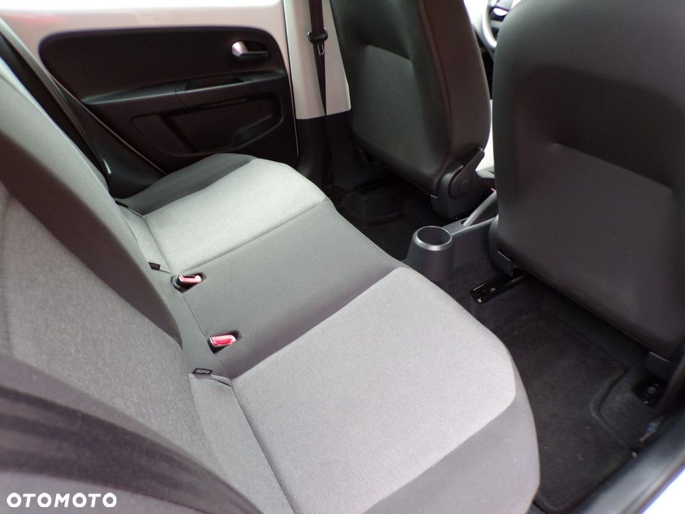 Volkswagen up! - 25