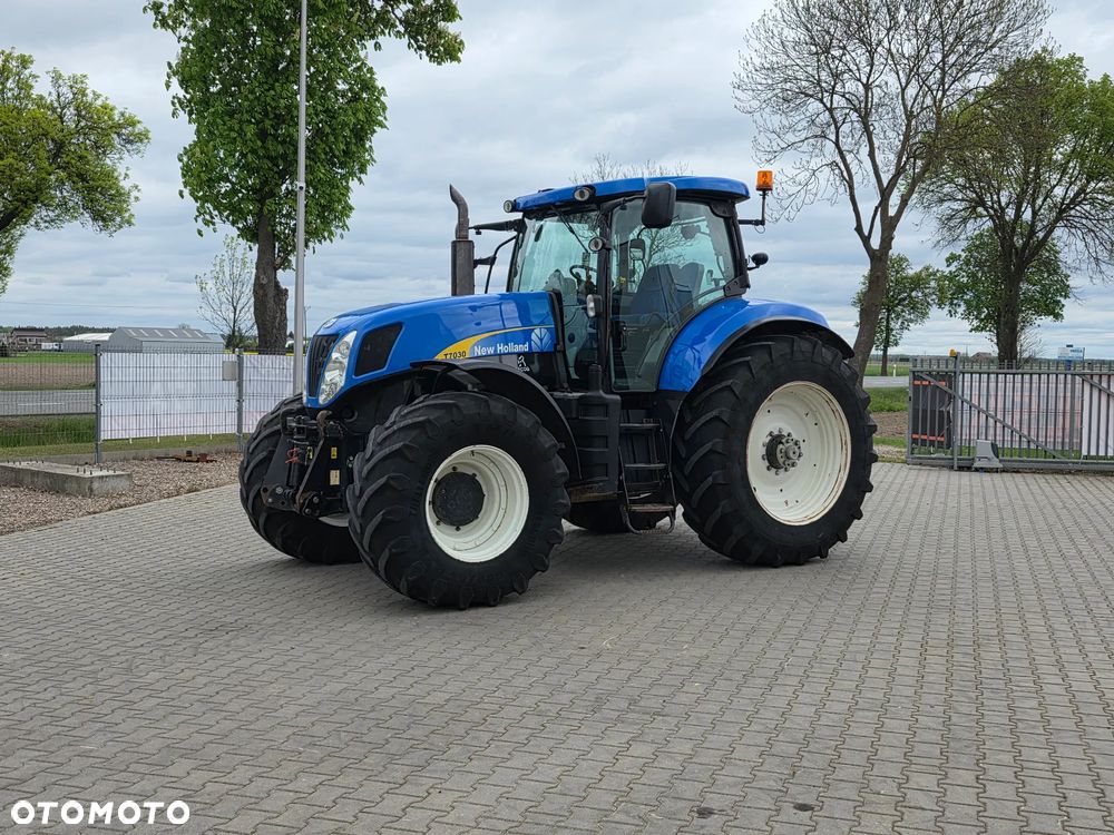 New Holland T7030 PC 2011R - 39