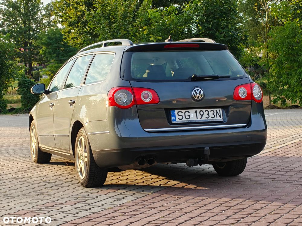 Volkswagen Passat - 4