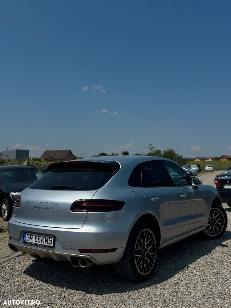 Porsche Macan - 2