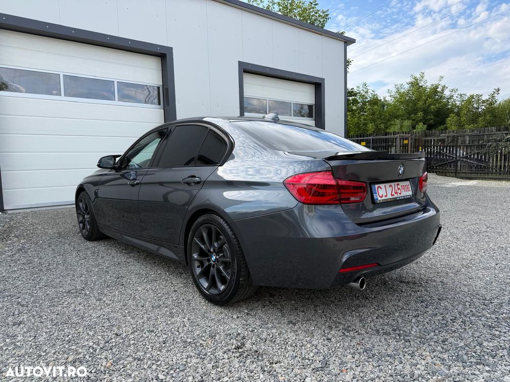 BMW Seria 3 318i Aut. M Sport - 3