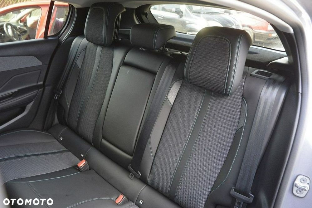 Peugeot 308 1.2 PureTech Allure S&S - 33