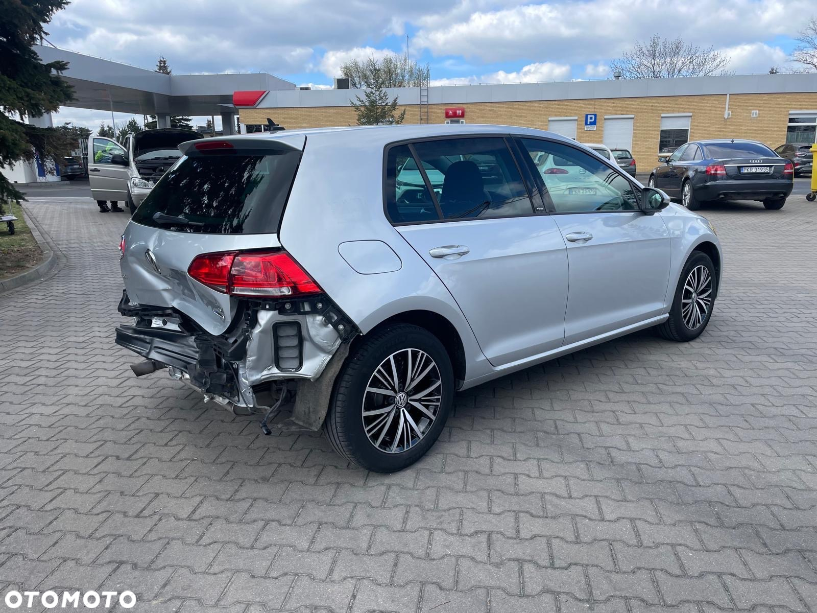 Volkswagen Golf 1.2 TSI BlueMotion Technology Allstar - 3