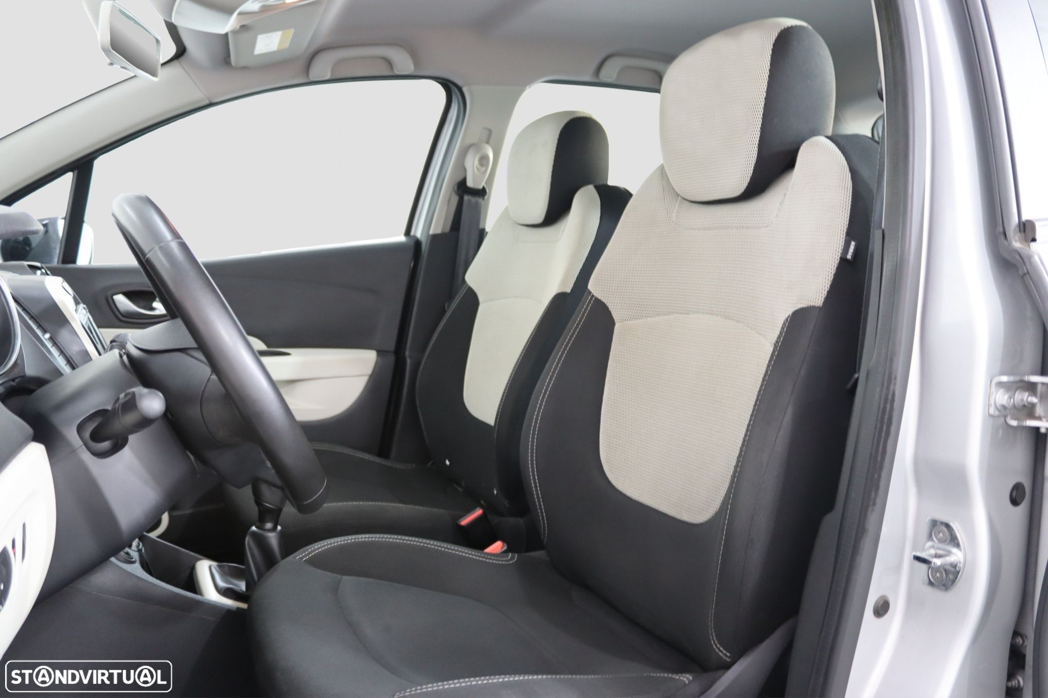 Renault Captur - 13