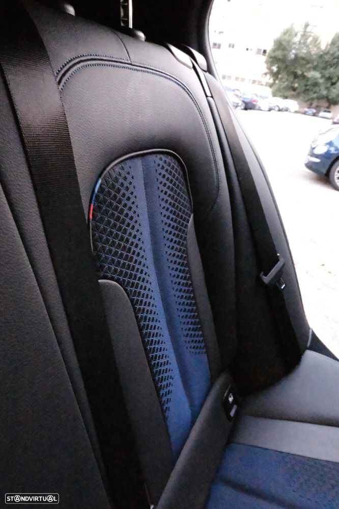 BMW 116 d Pack Desportivo M Auto - 27