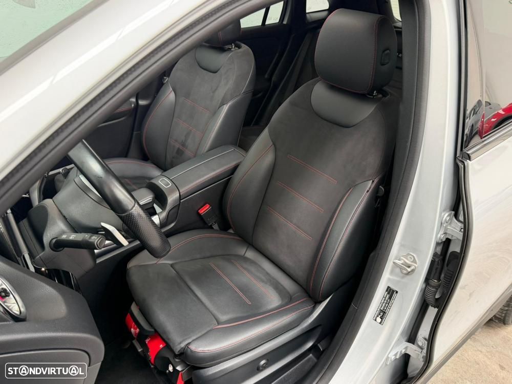 Mercedes-Benz GLA 250 e AMG Line - 17