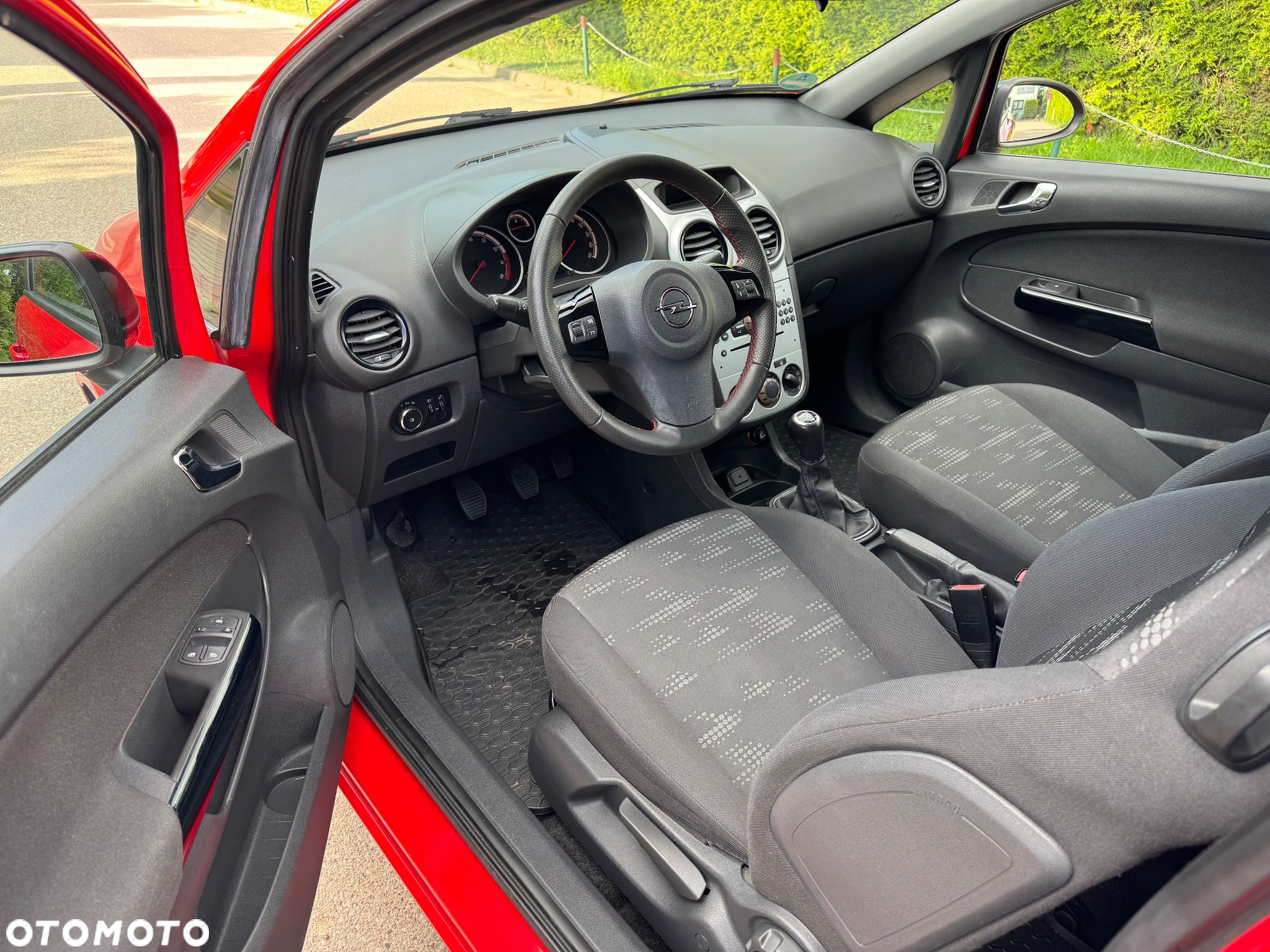 Opel Corsa 1.4 16V Color Race - 10