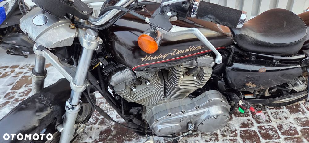 Harley-Davidson Sportster Custom 883C - 14