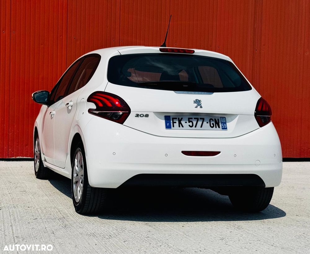 Peugeot 208 PureTech 82 Start & Stop Allure - 12