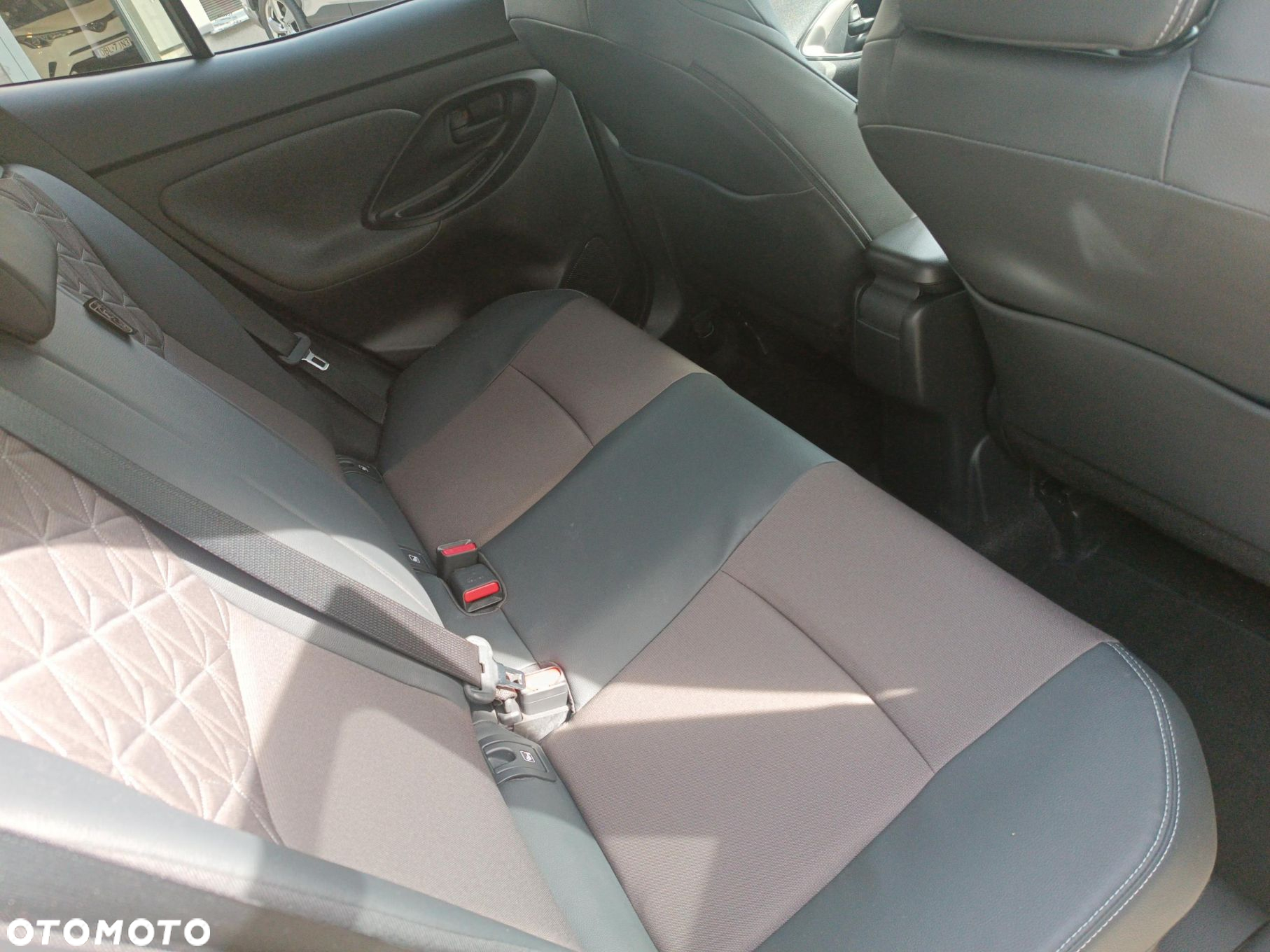 Toyota Yaris Cross Hybrid 1.5 Executive 4x4 - 23