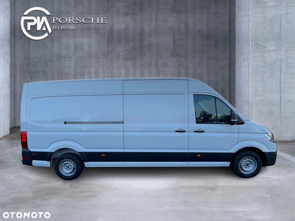 Volkswagen Crafter 35 Furgon z wysokim dachem silnik: 2,0 l EU6 SCR 140 KM / skrzynia biegów: Przedni napęd manualna 6-biegowa rozstaw osi: 4490 mm - 4