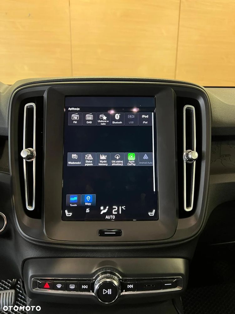 Volvo XC 40 T3 Momentum Pro - 17