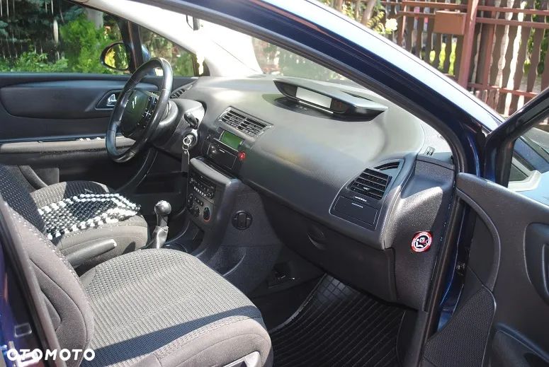 Citroën C4 ver-1-6-vti-attraction - 9