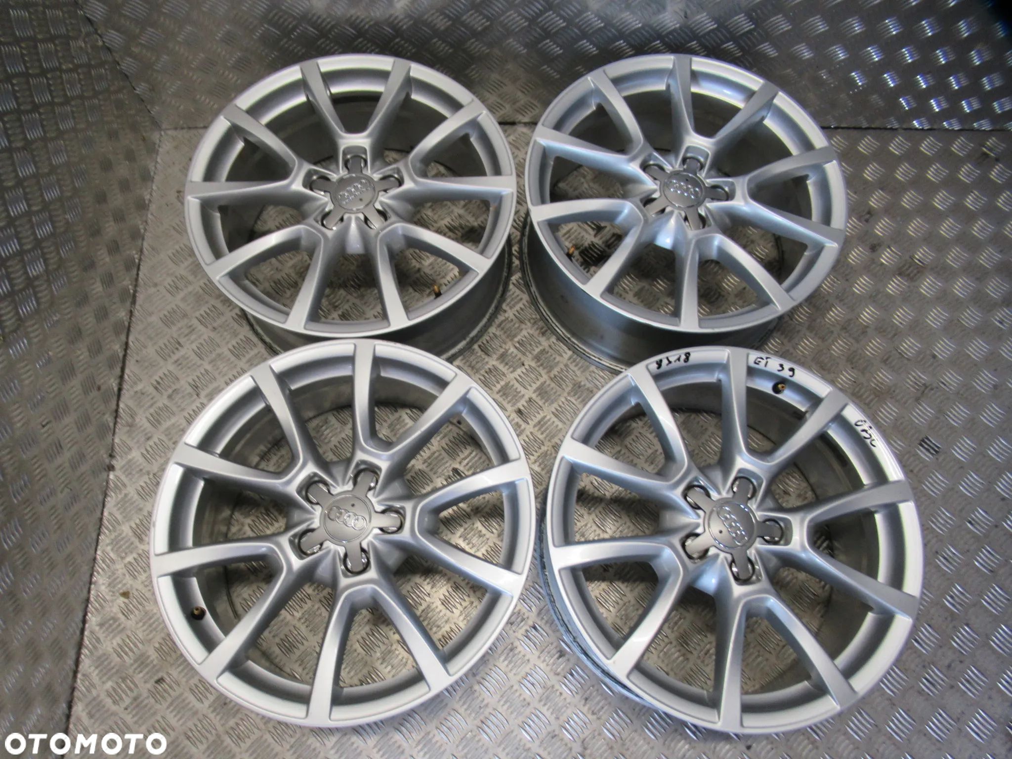Felgi Audi Q2 Q3 Q5 A4 B8 B9 A6 8Jx18 et39 5x112 - 1