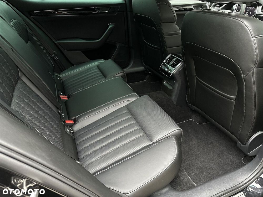 Skoda Superb 2.0 TDI SCR L&K DSG - 10