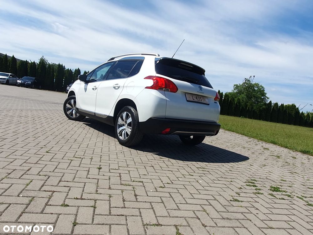 Peugeot 2008 - 11