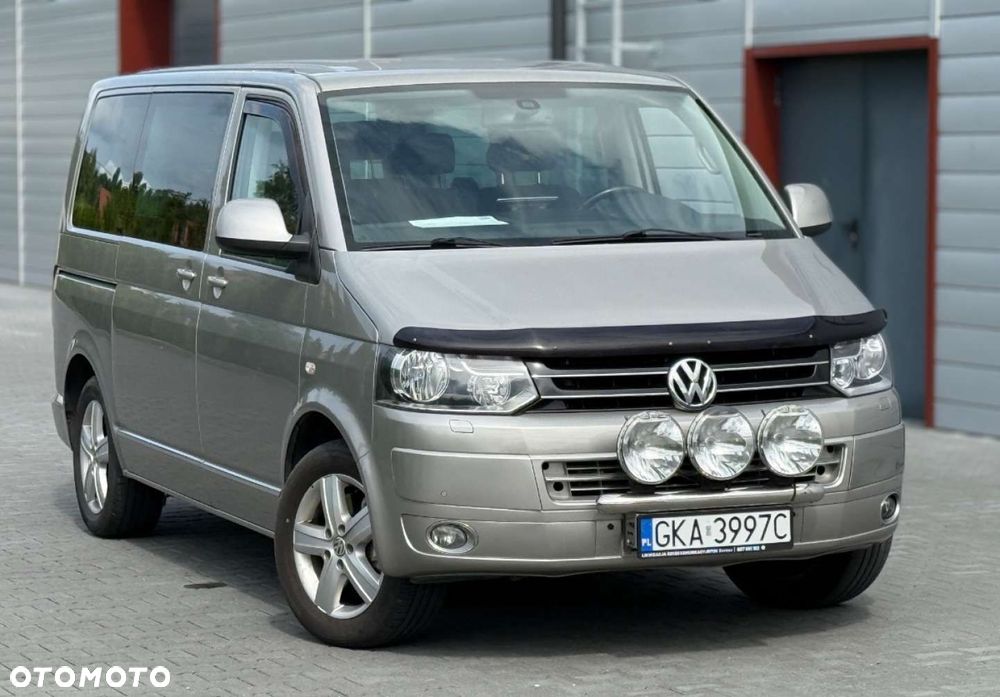 Volkswagen Multivan - 11