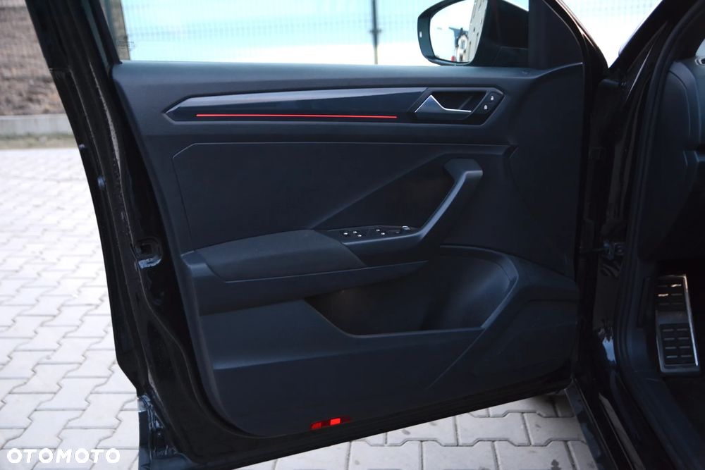 Volkswagen T-Roc 1.5 TSI ACT OPF DSG IQ.DRIVE - 17