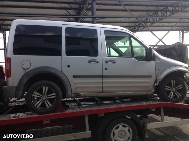 Dezmembram Ford Transit Connect,1.8 tdci,an fabr 2005 - 1