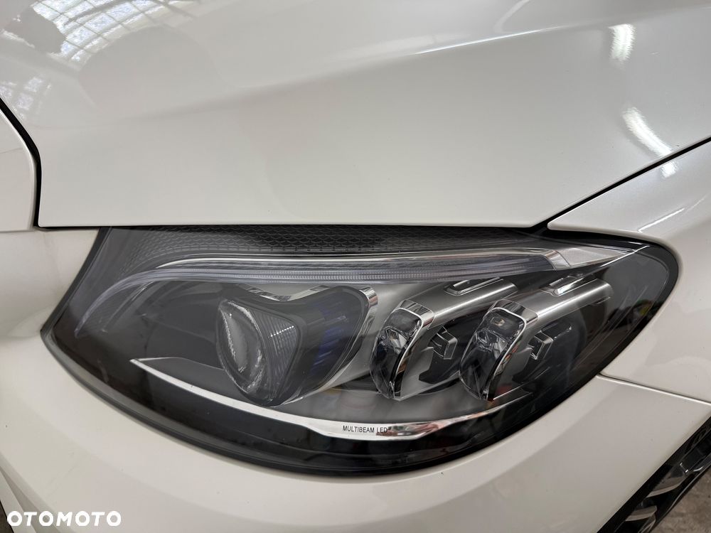 Mercedes-Benz Klasa C 220 d 4Matic 9G-TRONIC AMG Line - 24