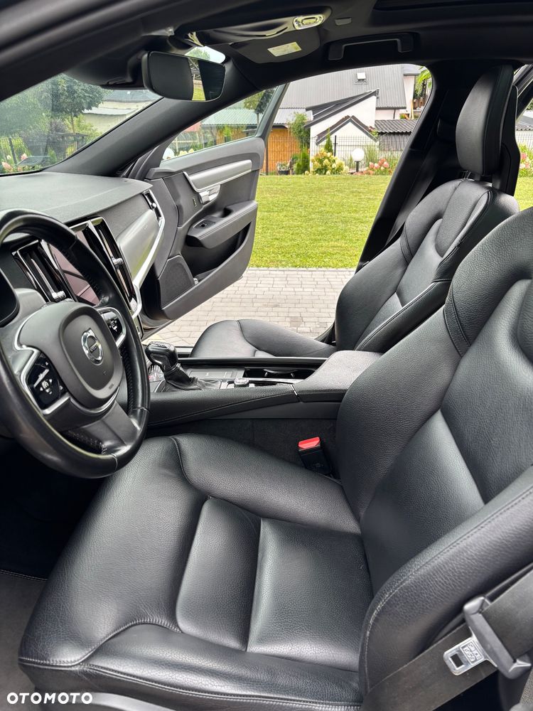 Volvo V90 D5 AWD Momentum - 25