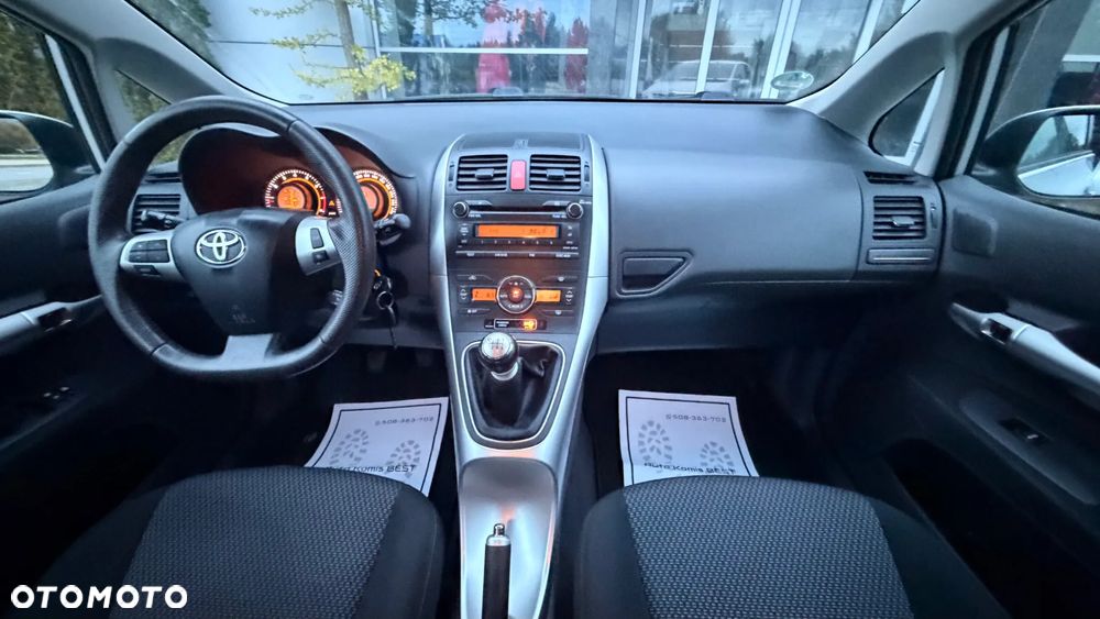 Toyota Auris 1.6 Prestige - 7