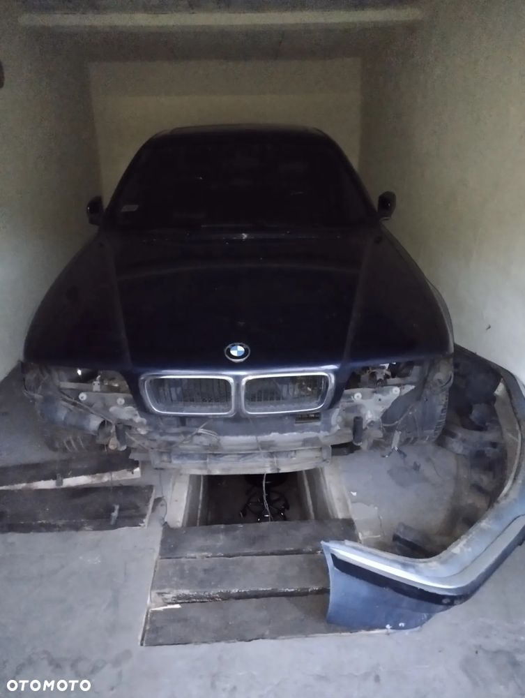BMW Seria 7 740i - 1