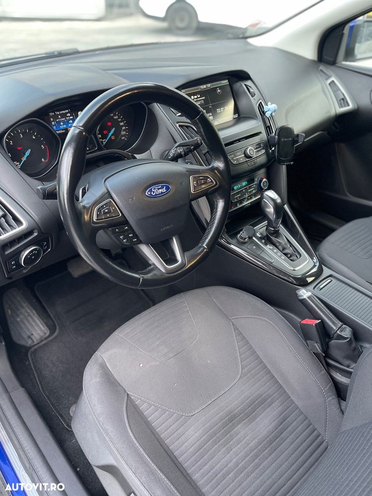 Ford Focus 1.5 TDCi Powershift Titanium - 5