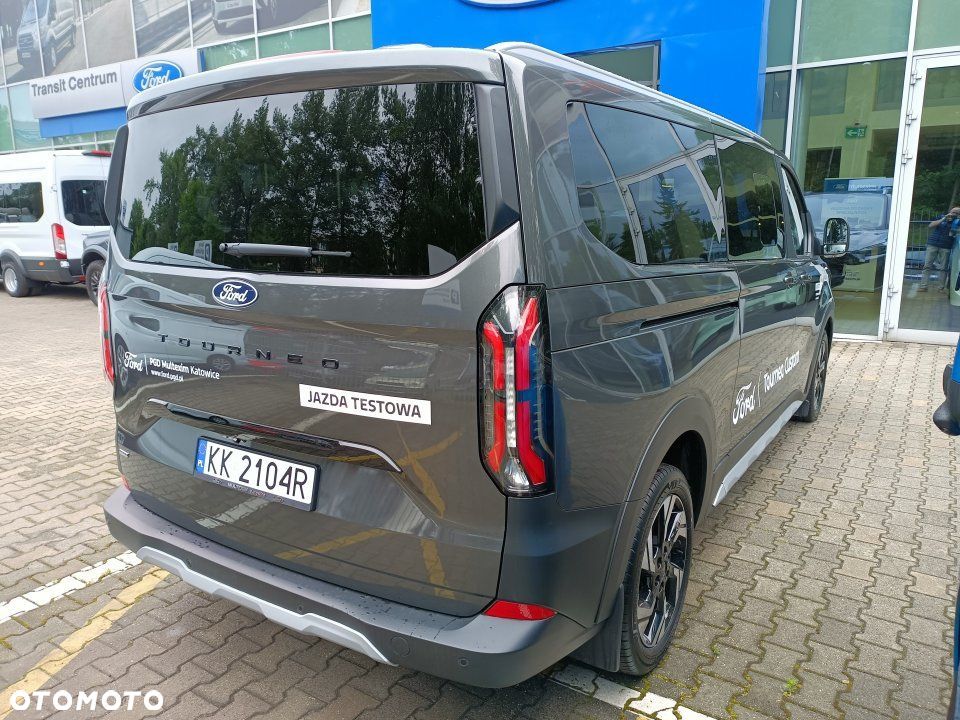 Ford Tourneo Custom - 4