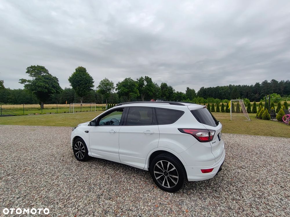 Ford Kuga 1.5 EcoBoost 2x4 ST-Line - 6