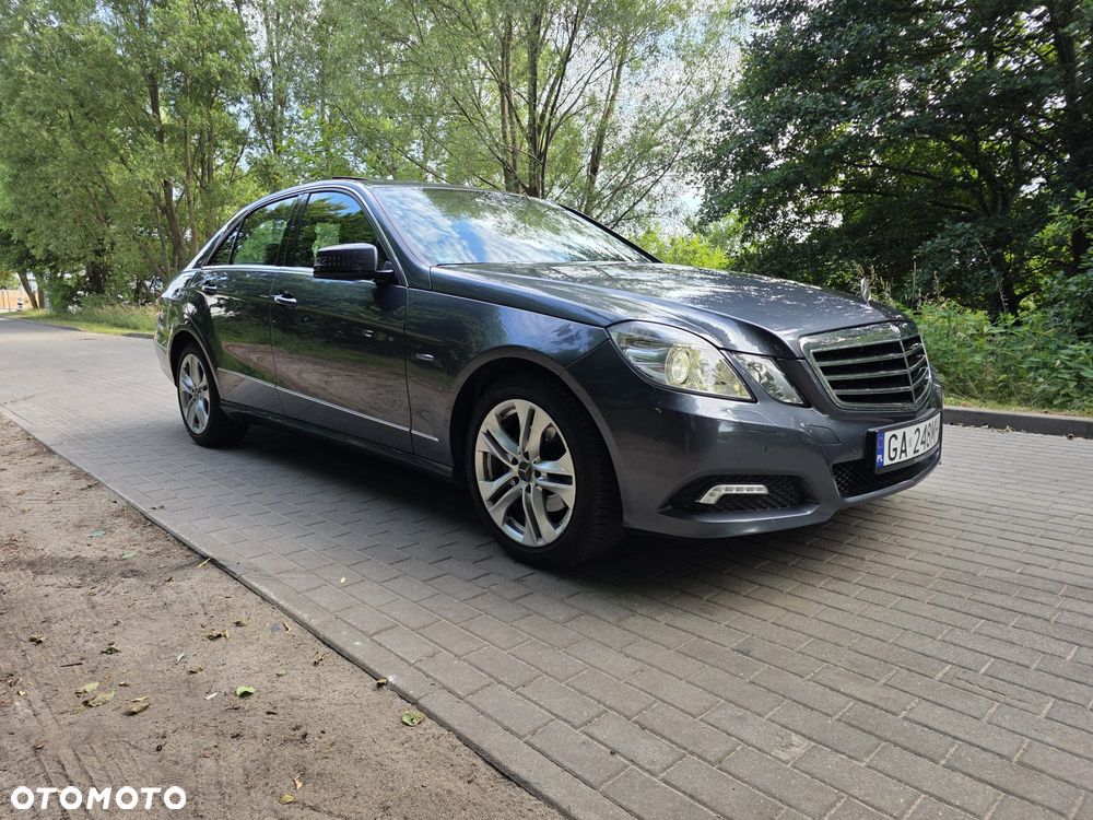 Mercedes-Benz Klasa E 220 CDI BlueEff Avantgarde - 11