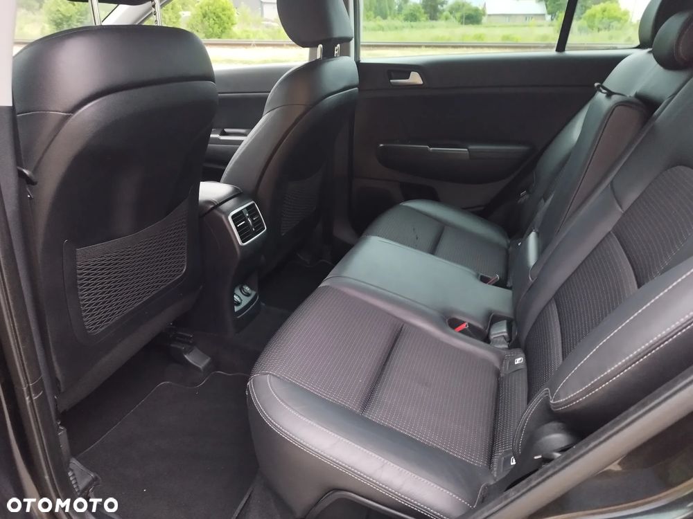 Kia Sportage 2,0 CRDI AWD Dream-Team Edition - 10