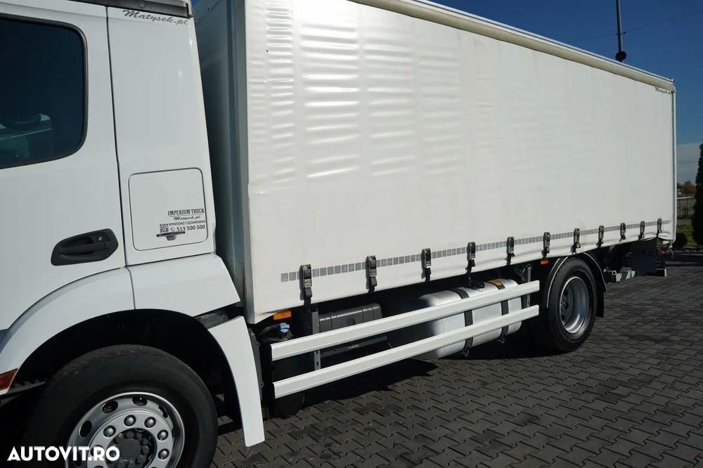 Mercedes-Benz ANTOS 1835 / CAMION RIGID / CAROSERIE CU PRELATĂ - 6,1 M / PLATFORMĂ HIDRAULICĂ DHOLLANDIA - 2.000 KG / EURO 6 - 12