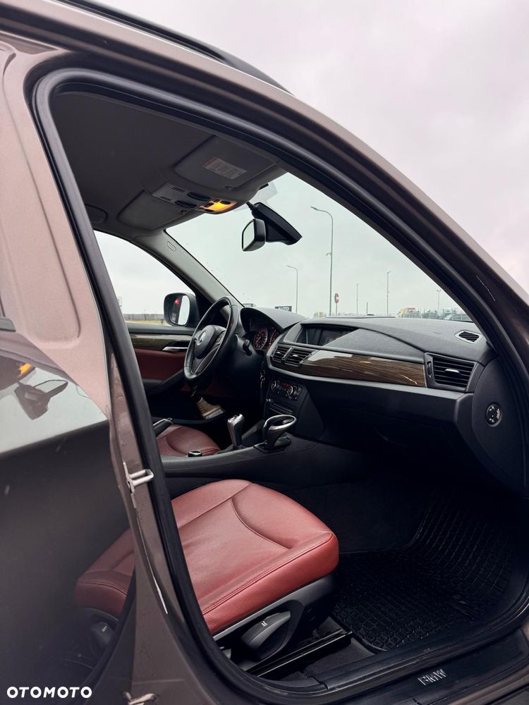 BMW X1 sDrive20d - 12