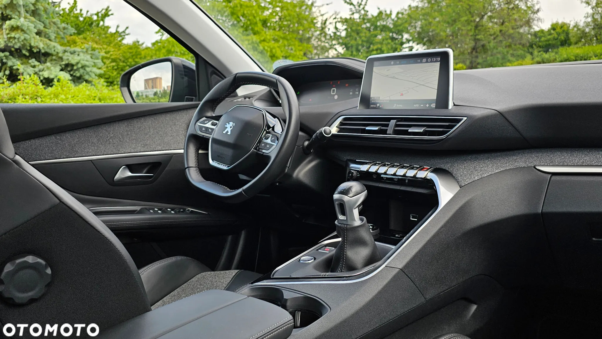 Peugeot 3008 1.2 PureTech Allure S&S - 18