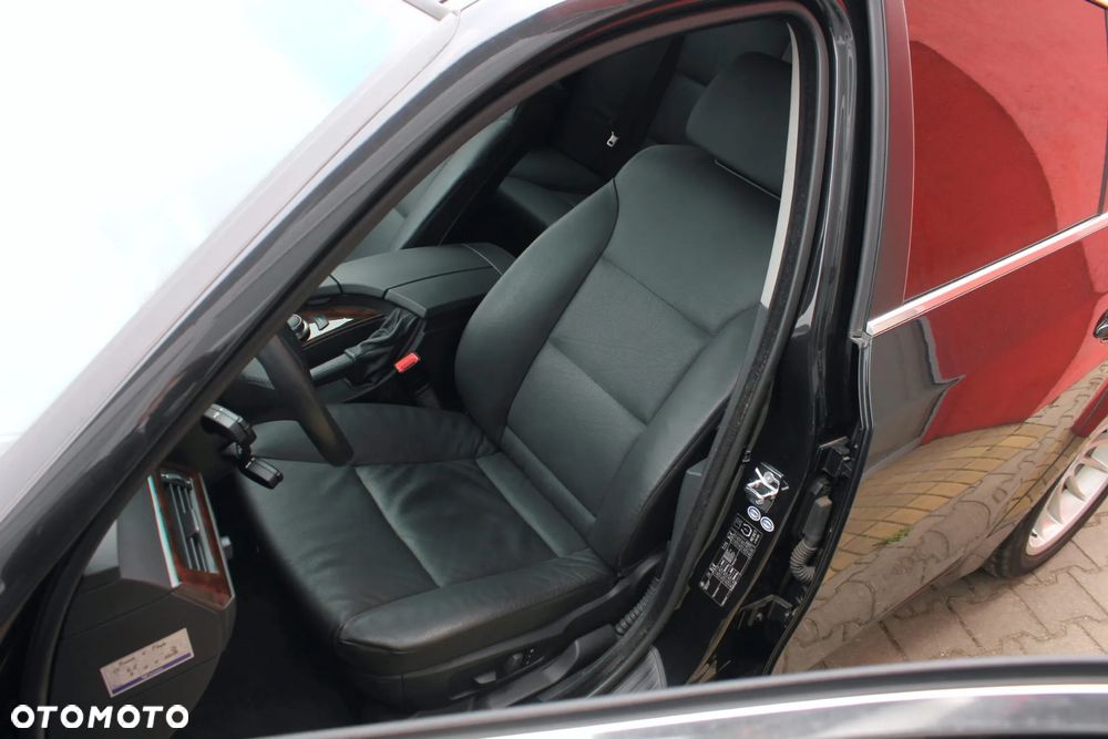 BMW Seria 5 525i - 8