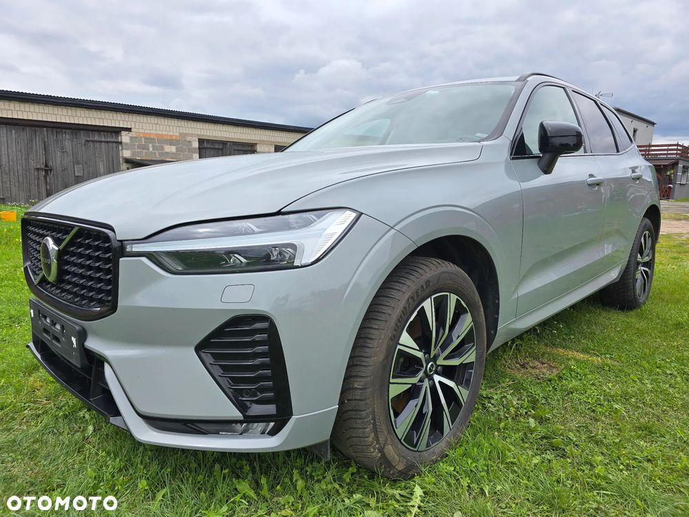 Volvo XC 60 B4 D AWD Plus Dark - 2