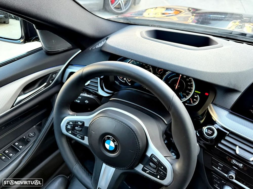 BMW 530 e iPerformance Pack M - 16