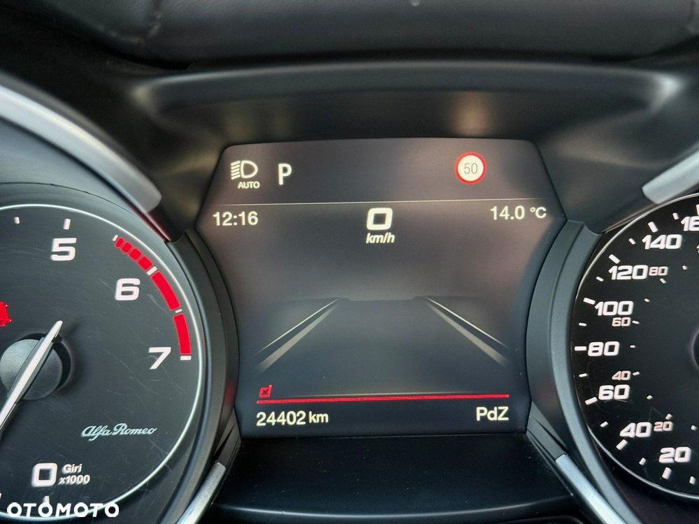 Alfa Romeo Stelvio 2.0 Turbo 16V AT8-Q4 Super - 32