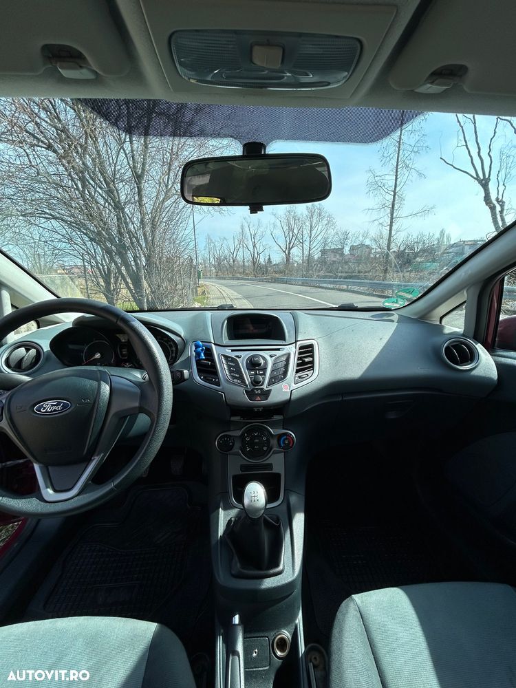 Ford Fiesta 1.25i Ambiente - 11