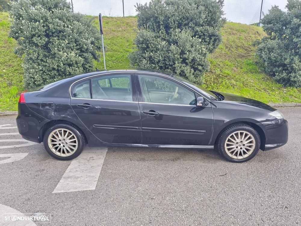 Renault Laguna 2.0 dCi Dynamique - 8