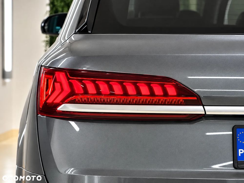 Audi Q7 55 TFSI mHEV Quattro S Line Tiptr - 28