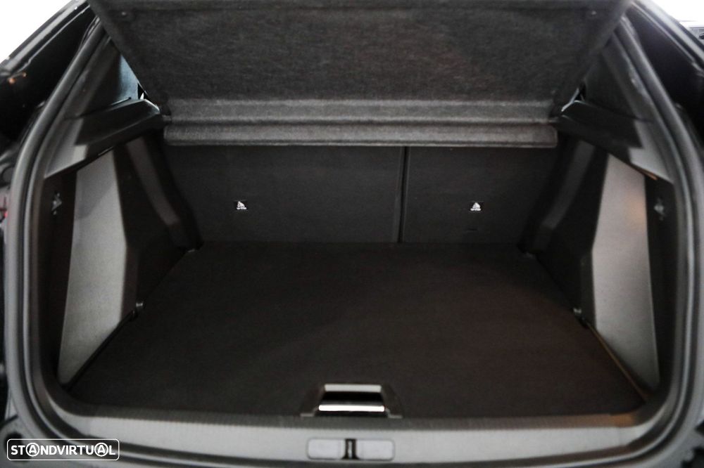 Peugeot 2008 1.2 Hybrid Allure e-DCS6 - 11