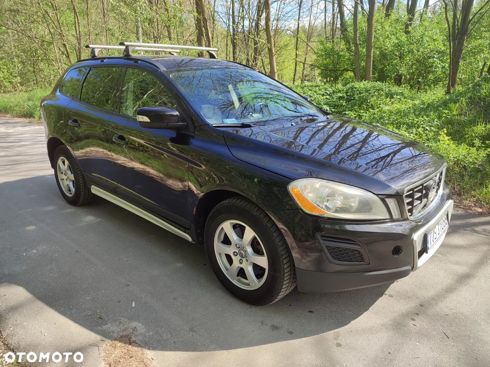 Volvo XC 60 2.4D AWD R-Design - 24