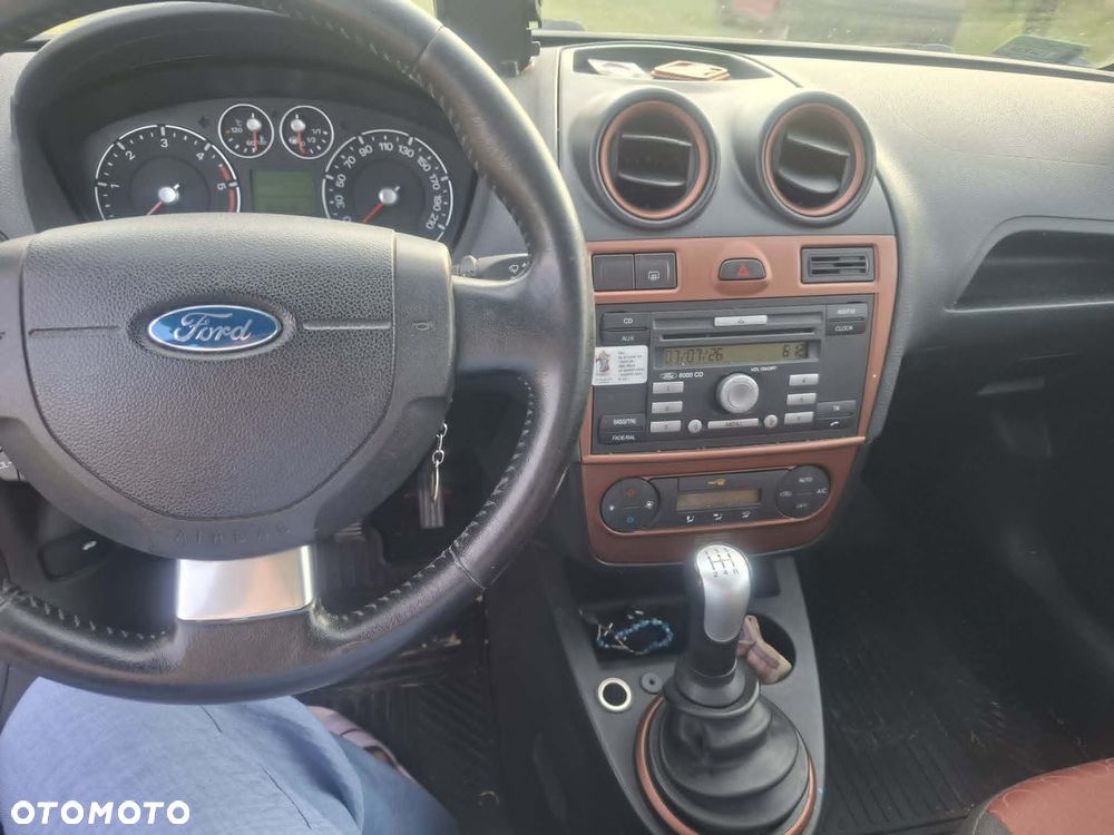 Ford Fiesta 1.4 TDCI - 2